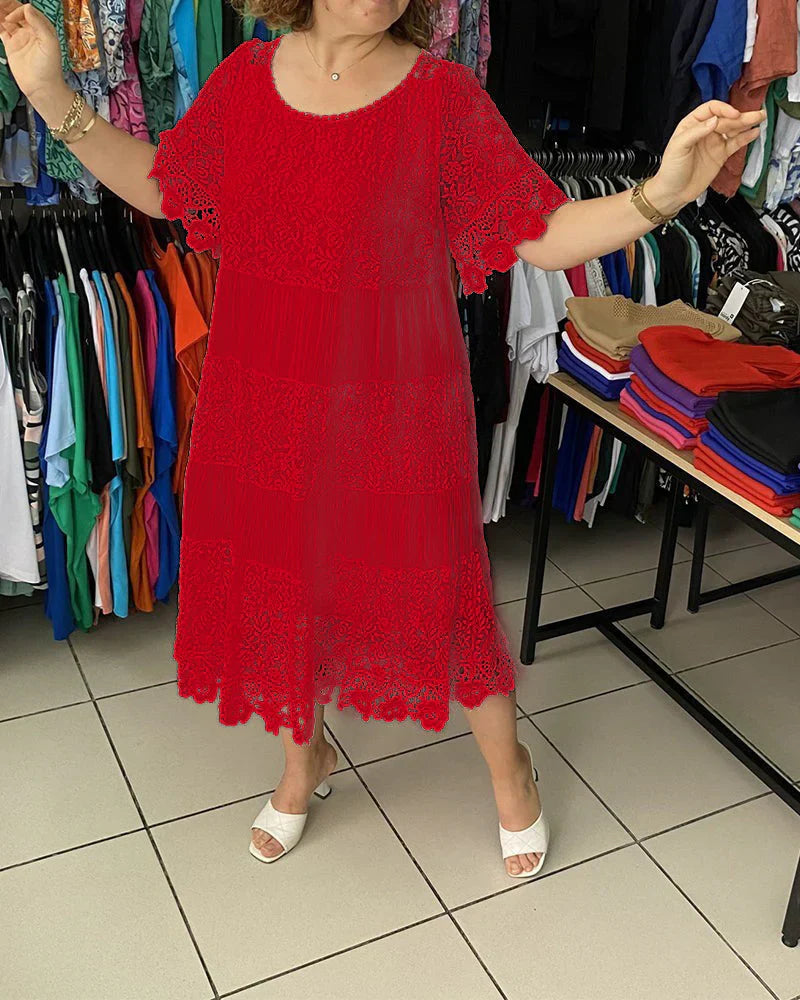 LM | Timeless lace midi dress