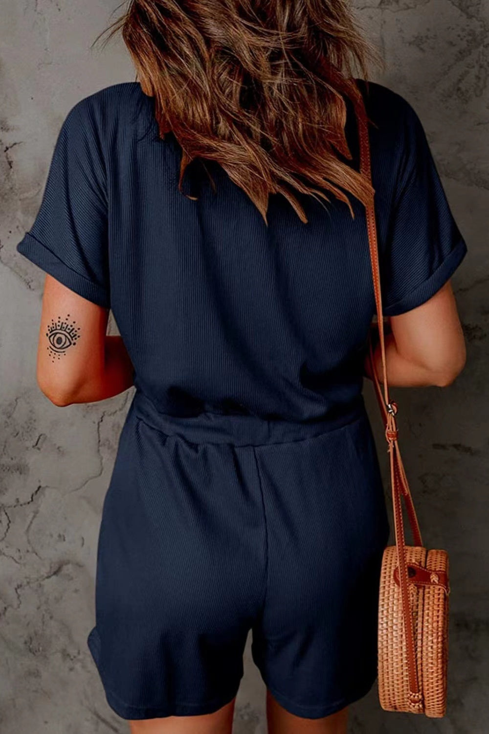LM | Short-sleeved full-size romper with drawstring and V-neckline
