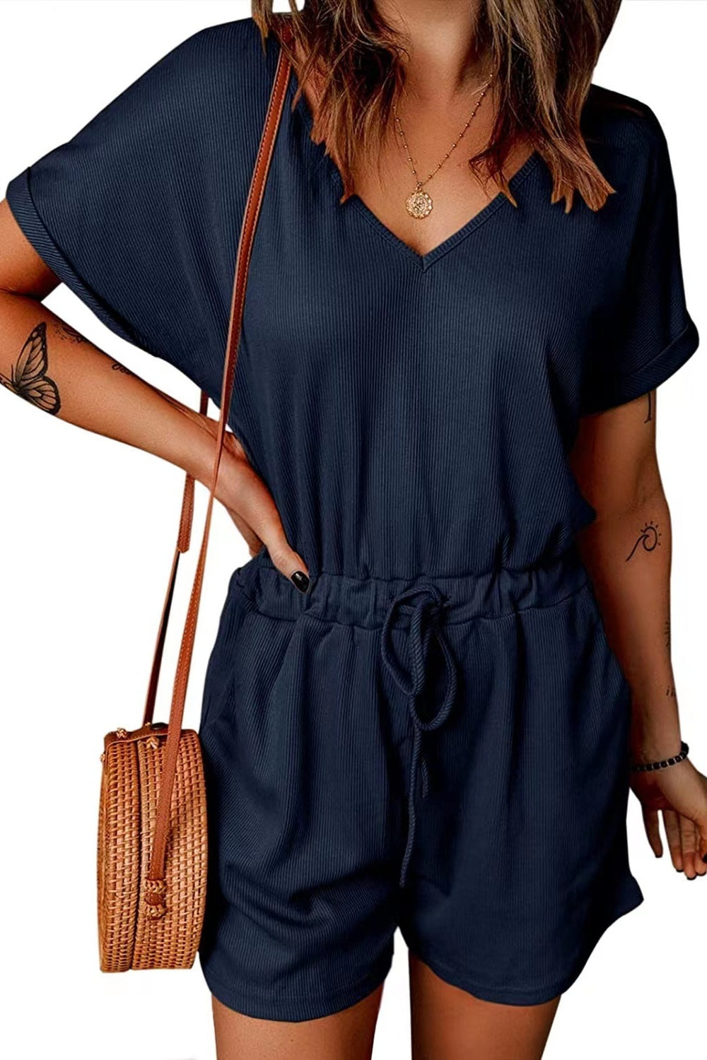 LM | Short-sleeved full-size romper with drawstring and V-neckline