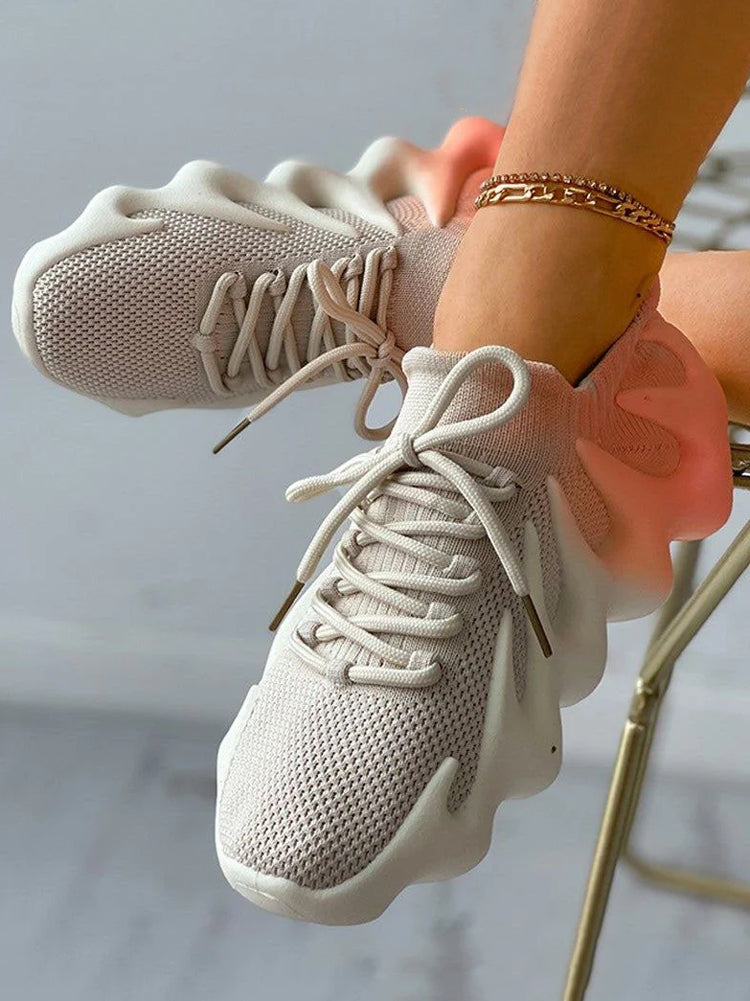 LM | Stylish and airy sneakers