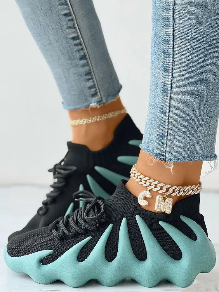 LM | Stylish and airy sneakers