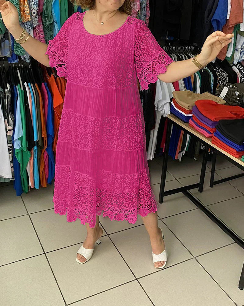 LM | Timeless lace midi dress