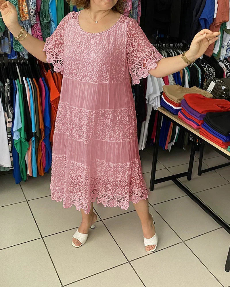 LM | Timeless lace midi dress