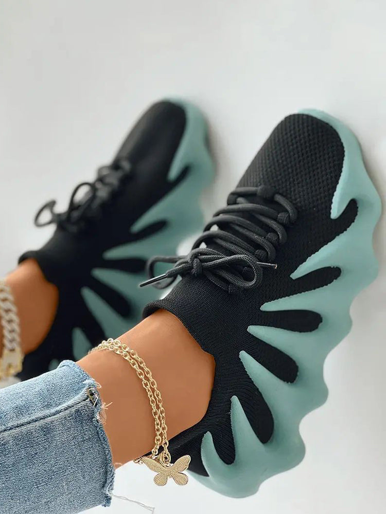 LM | Stylish and airy sneakers