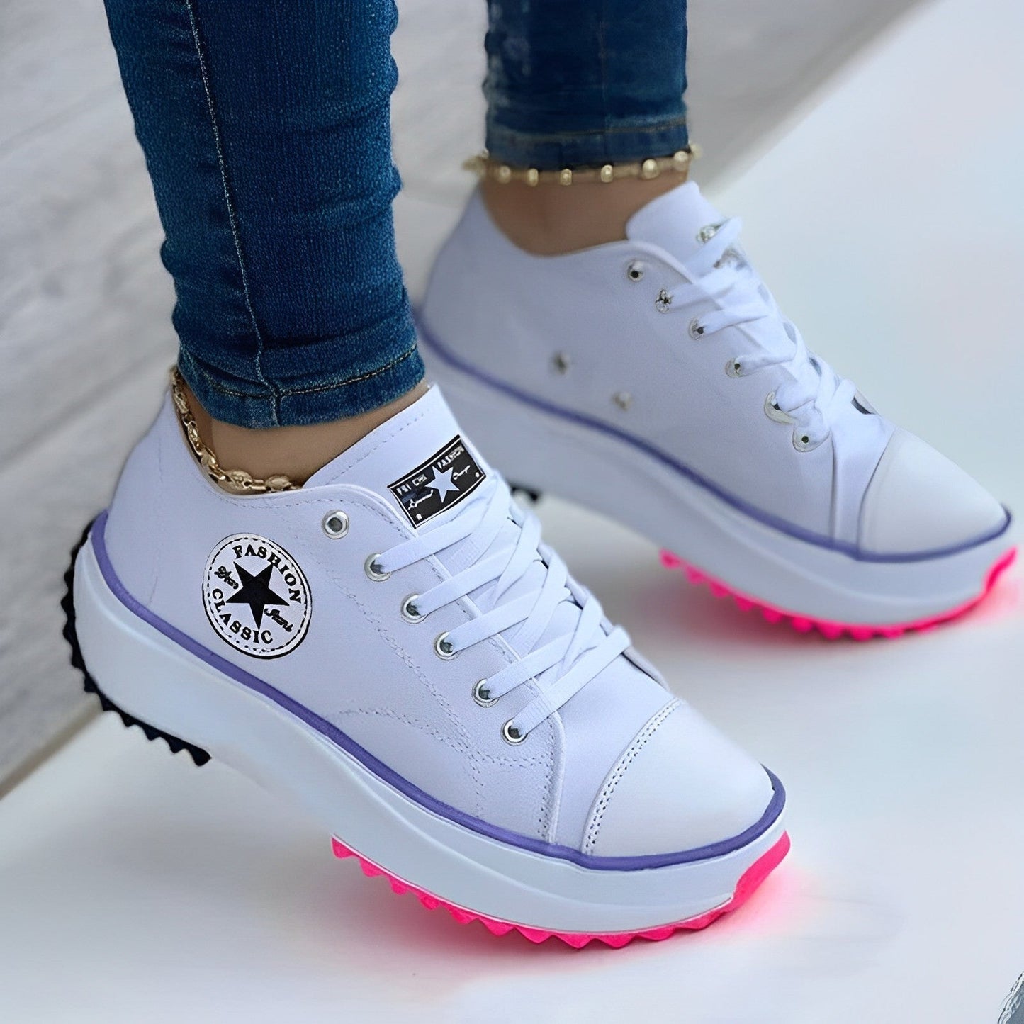 LM | Slim and cool sneakers
