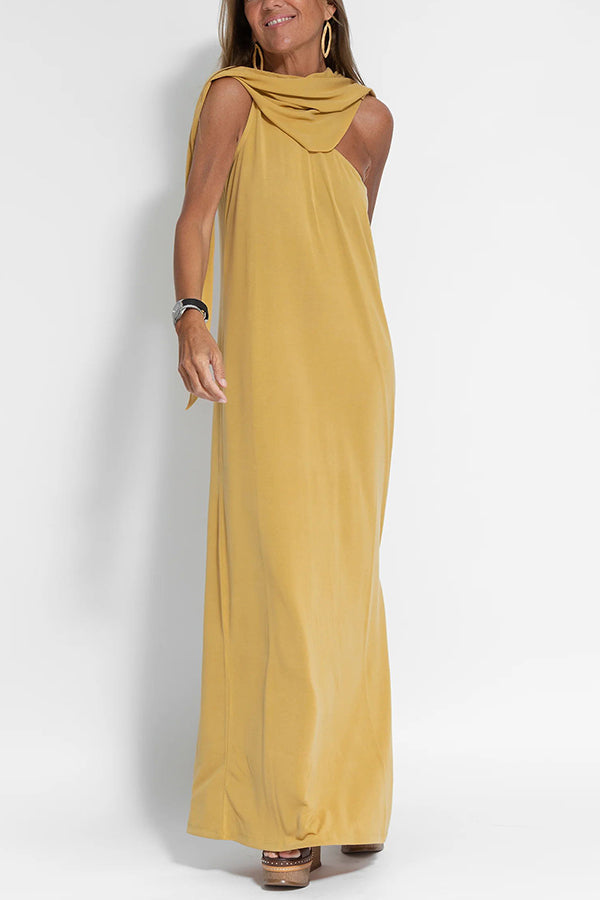 LM | Flawless and free one-shoulder maxi dress with relaxed slit