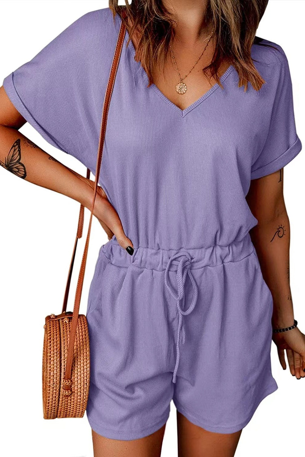 LM | Short-sleeved full-size romper with drawstring and V-neckline