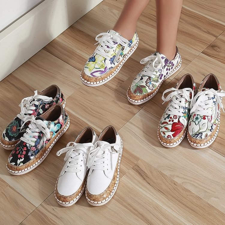 LM | Simple sneakers with flowers