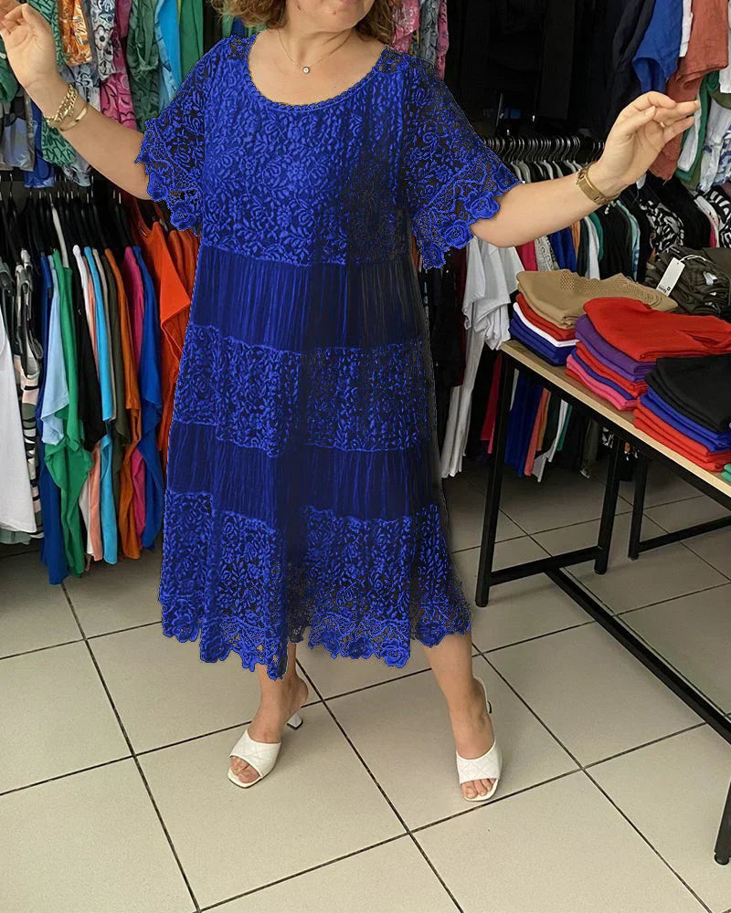 LM | Timeless lace midi dress
