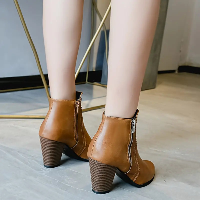 LM | WITH SOFT SOLE AND CHUNKY HEELS