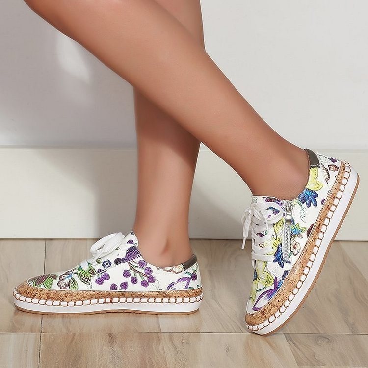 LM | Simple sneakers with flowers