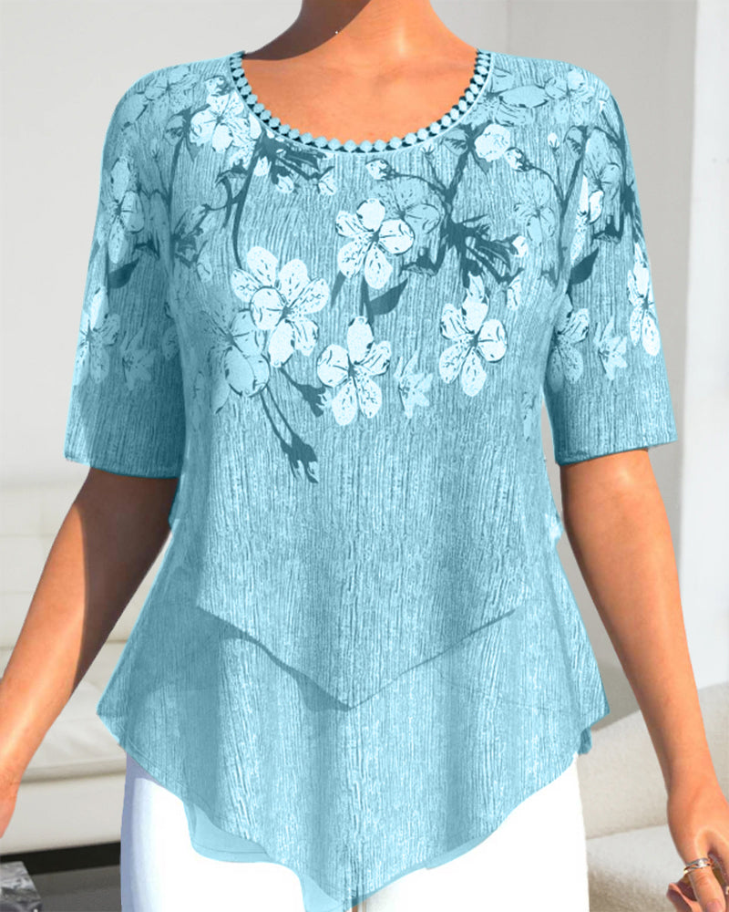 LM | Blouse with floral round neckline and short sleeves