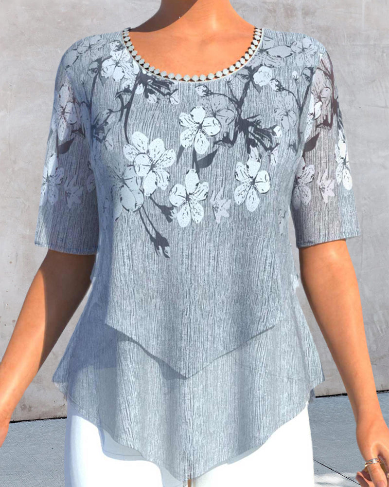 LM | Blouse with floral round neckline and short sleeves