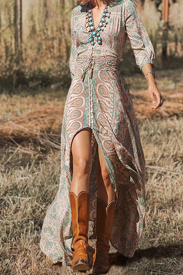 LM | Beautiful printed long-sleeved maxi dress with V-neckline