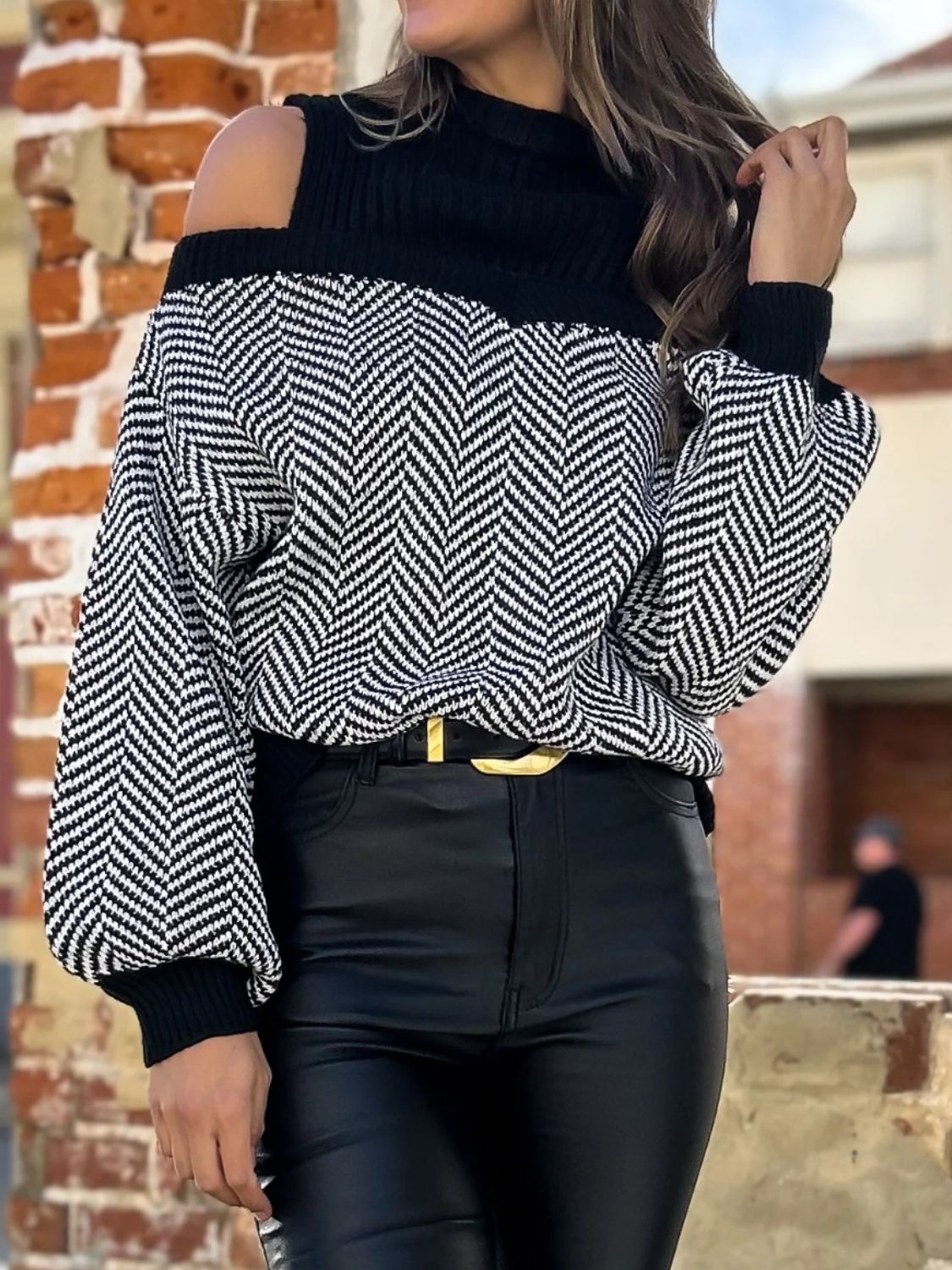 LM | Modern and versatile sweater