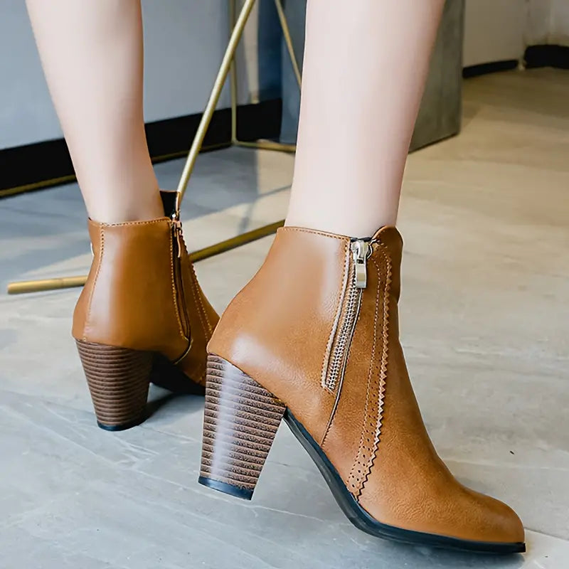 LM | WITH SOFT SOLE AND CHUNKY HEELS
