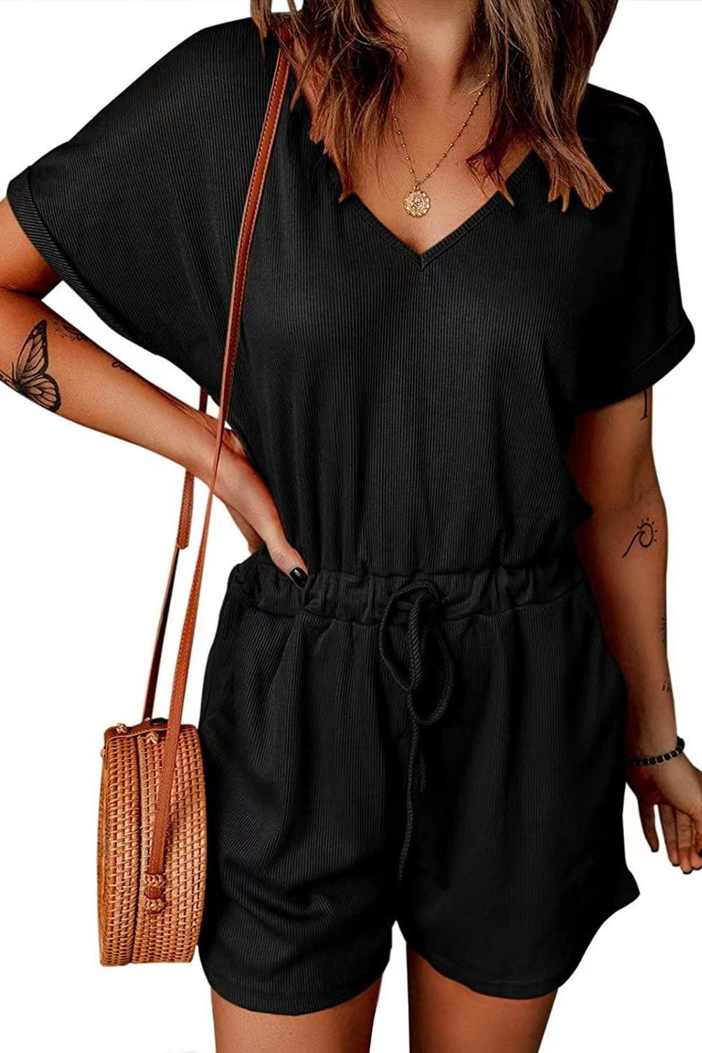 LM | Short-sleeved full-size romper with drawstring and V-neckline