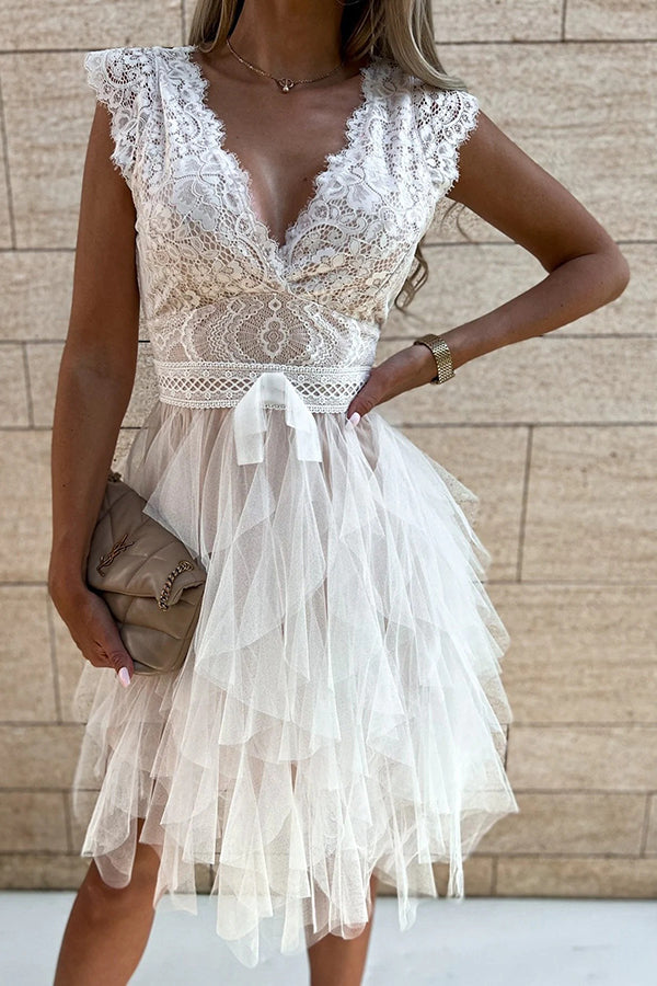 LM | V-neckline Sleeveless lace midi dress