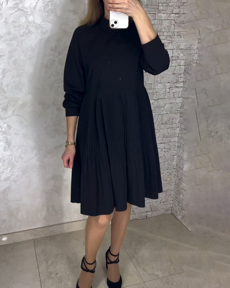 LM | Solid-colored dress with high heels