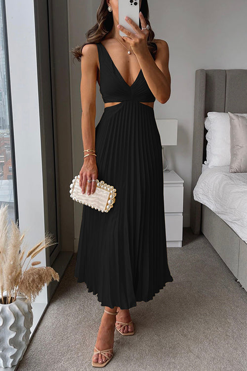 LM | V-neck pleated maxi dress