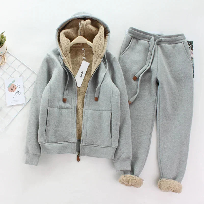 LM | Tailor-made and elegant set of winter jacket and trousers
