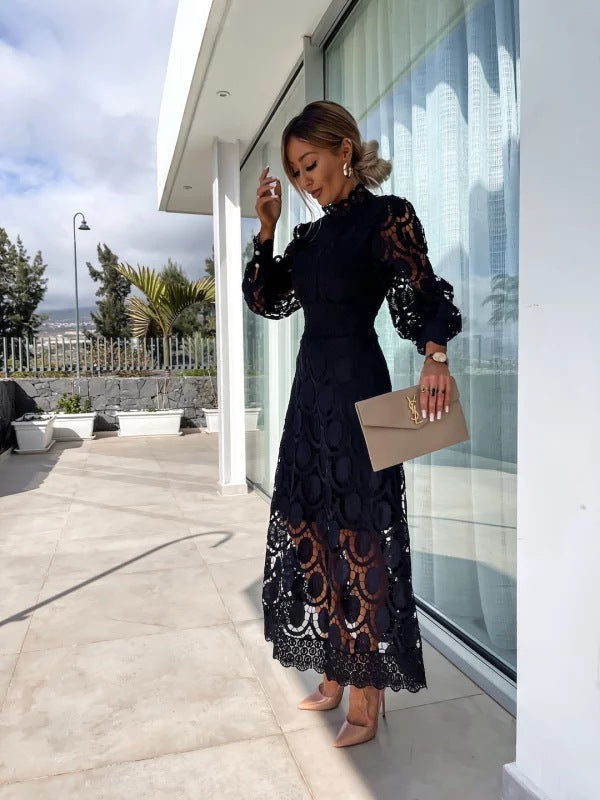 LM | Stylish midi dress in French lace