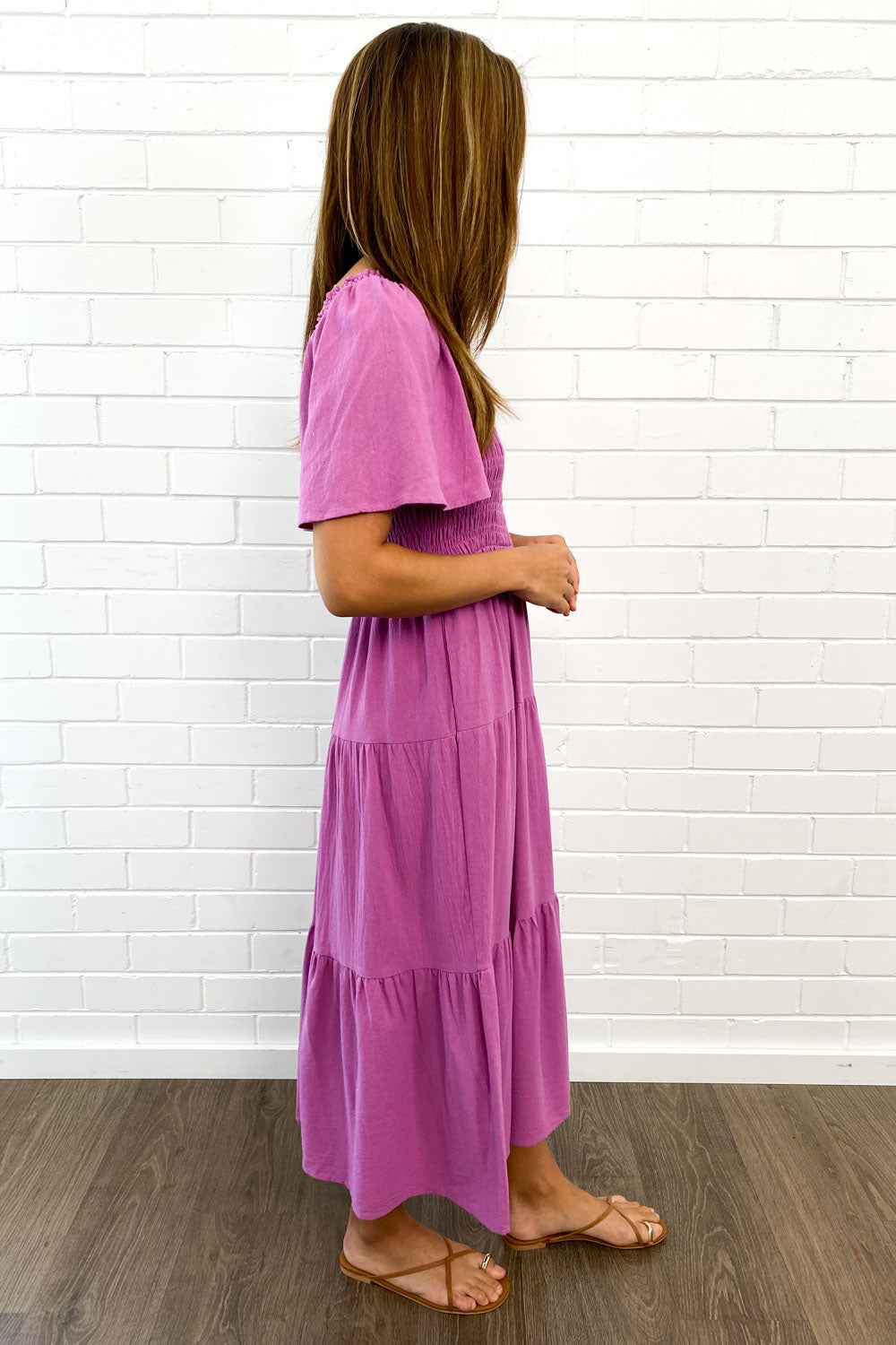 LM | Feminine off-shoulder midi dress