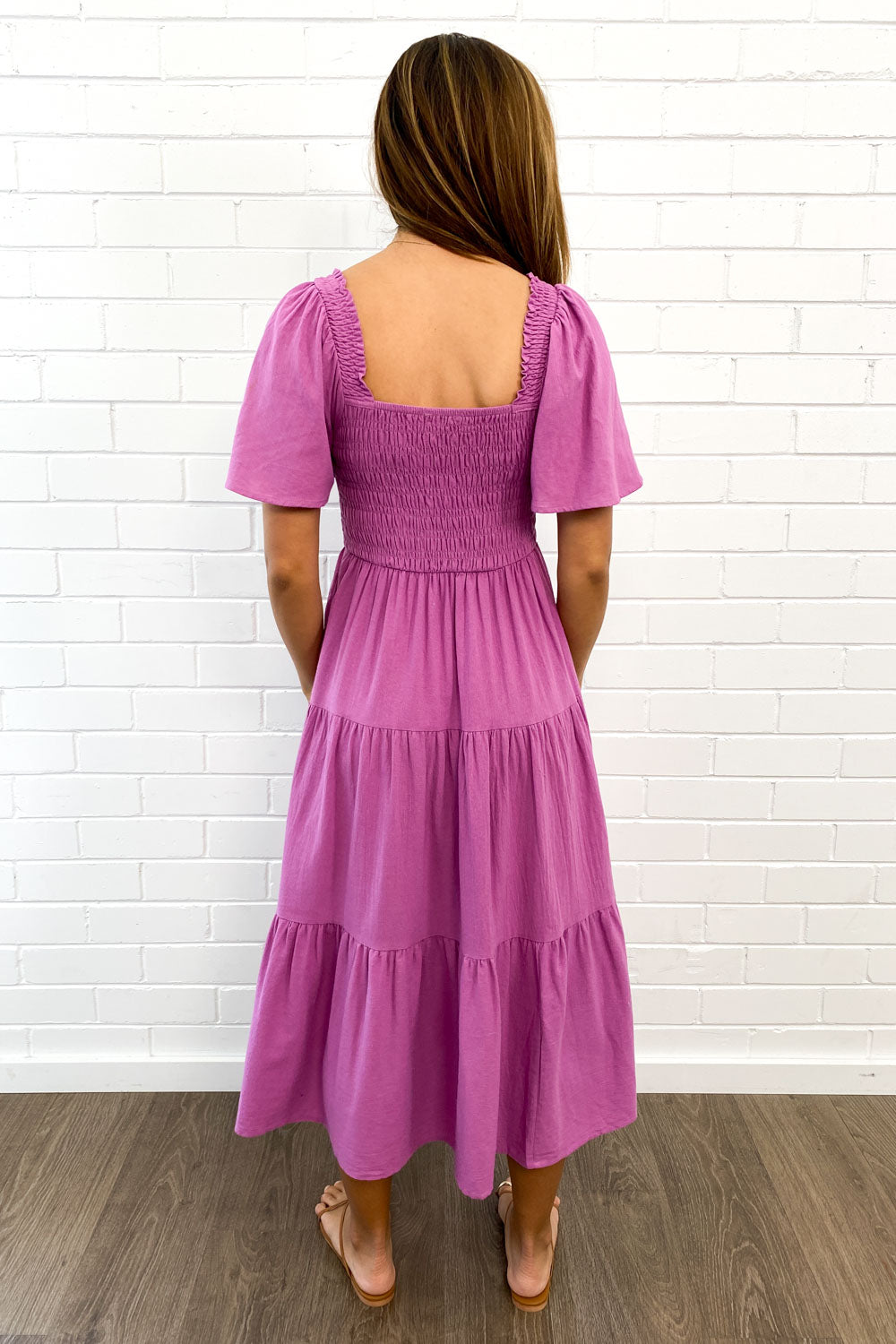 LM | Feminine off-shoulder midi dress