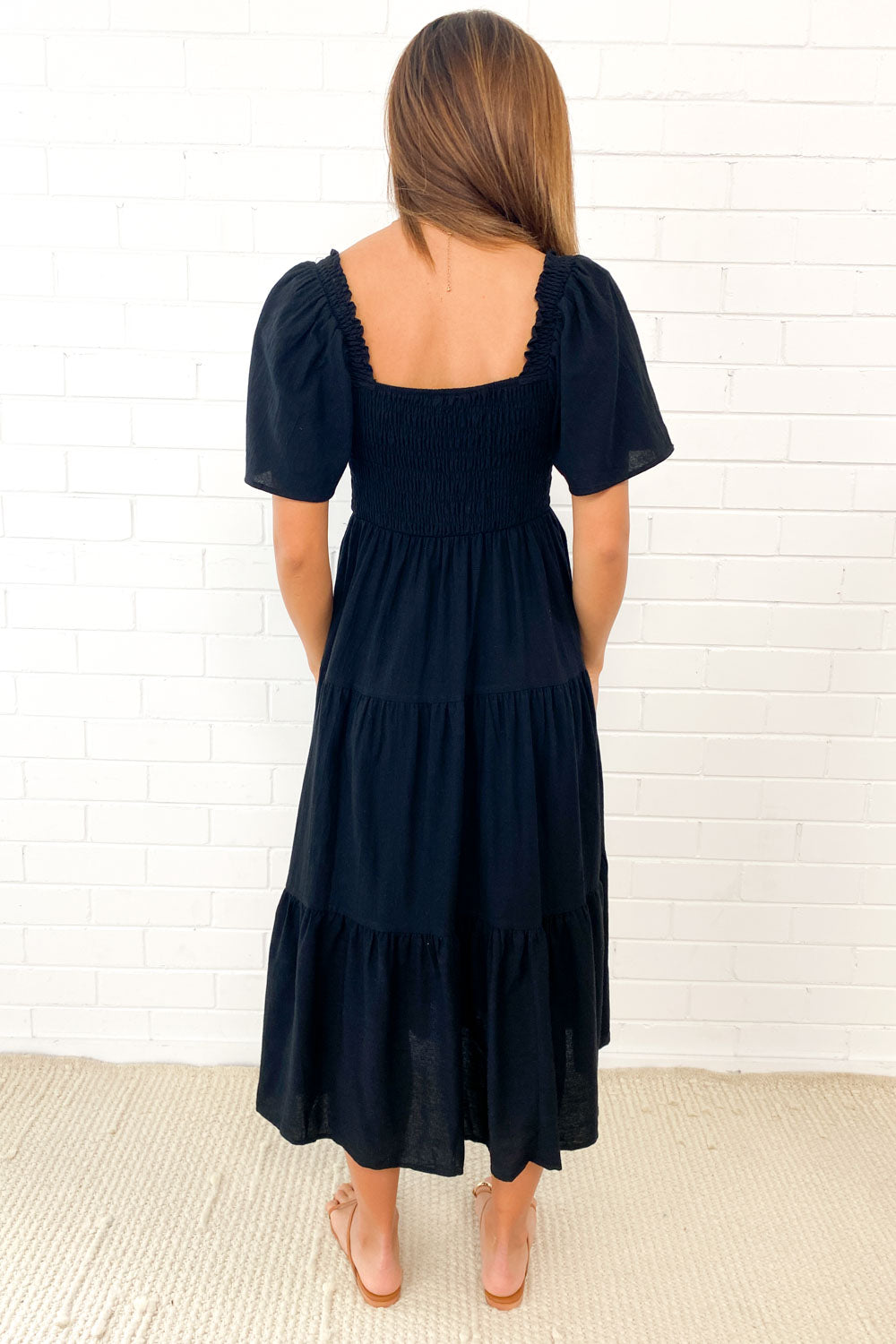 LM | Feminine off-shoulder midi dress