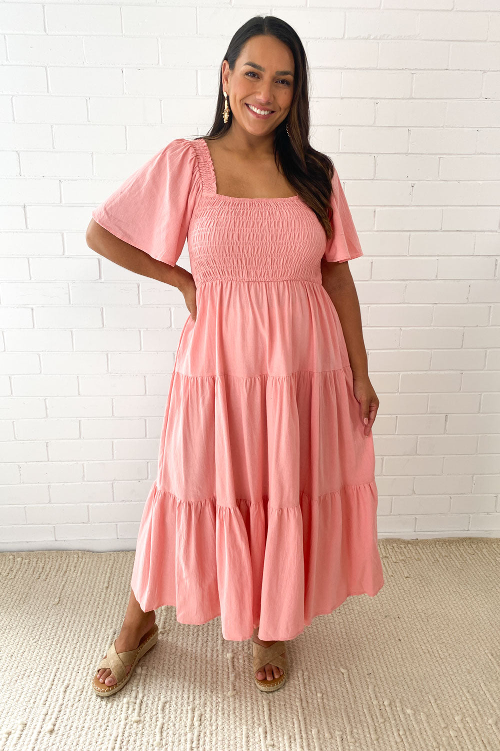 LM | Feminine off-shoulder midi dress