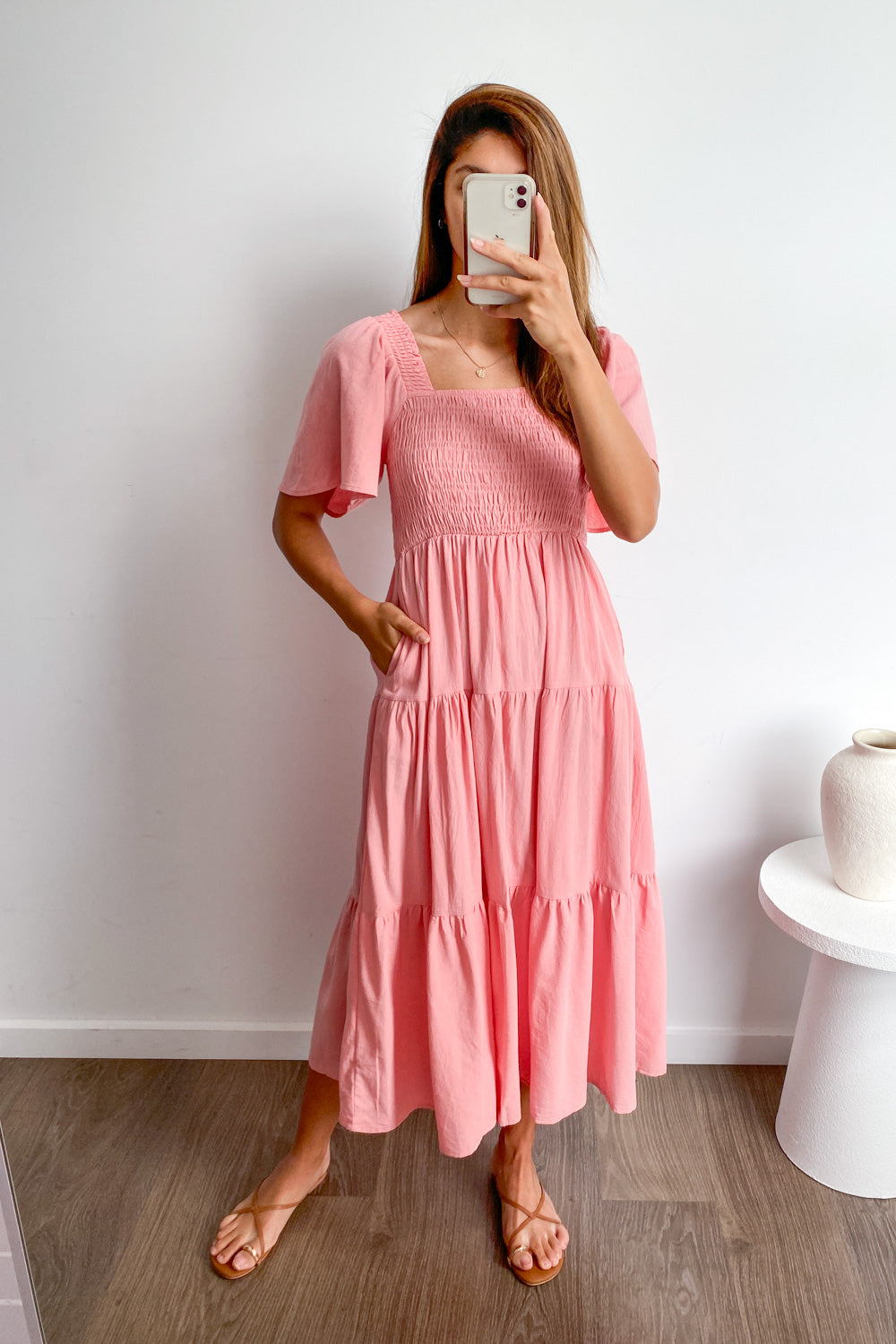 LM | Feminine off-shoulder midi dress