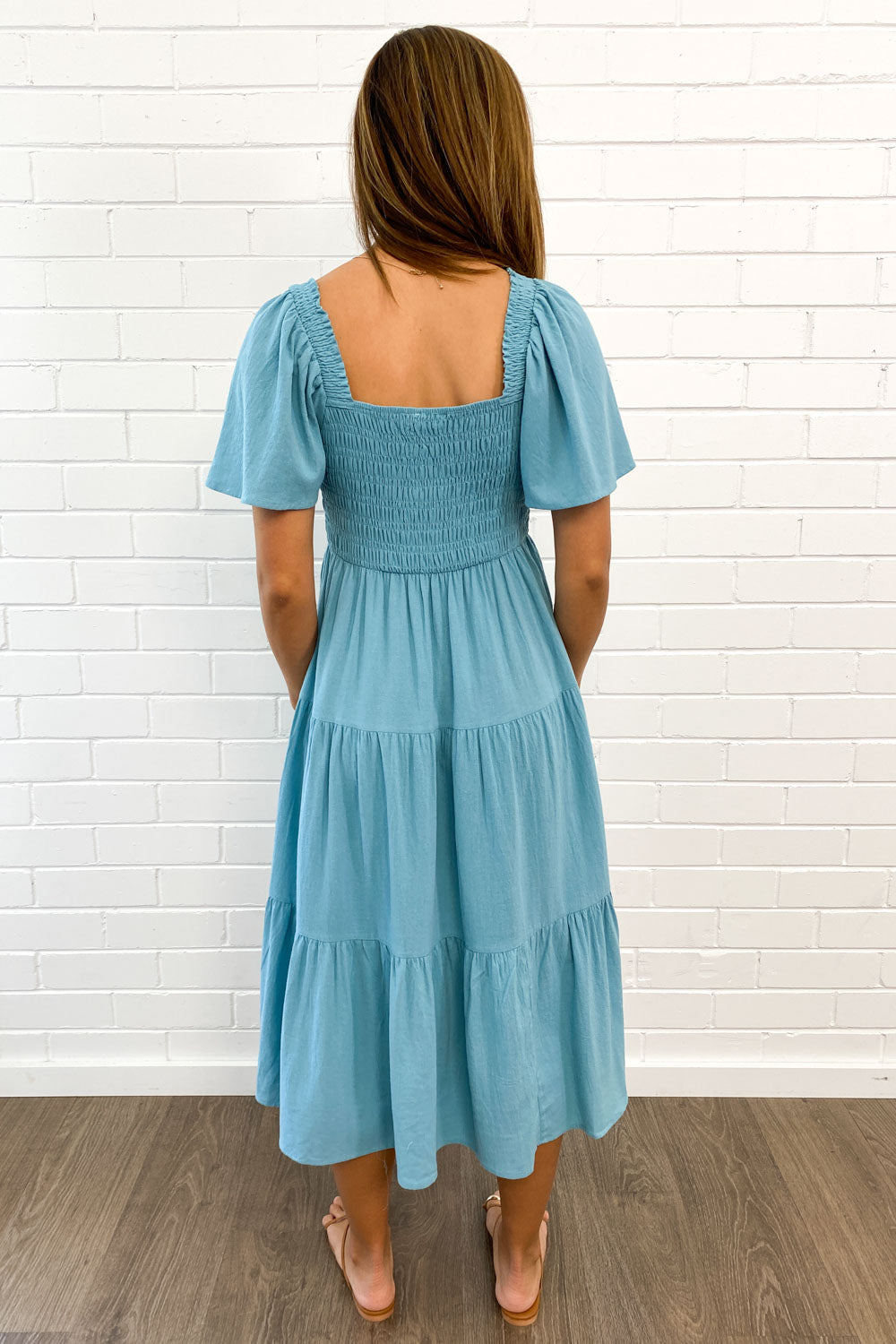 LM | Feminine off-shoulder midi dress