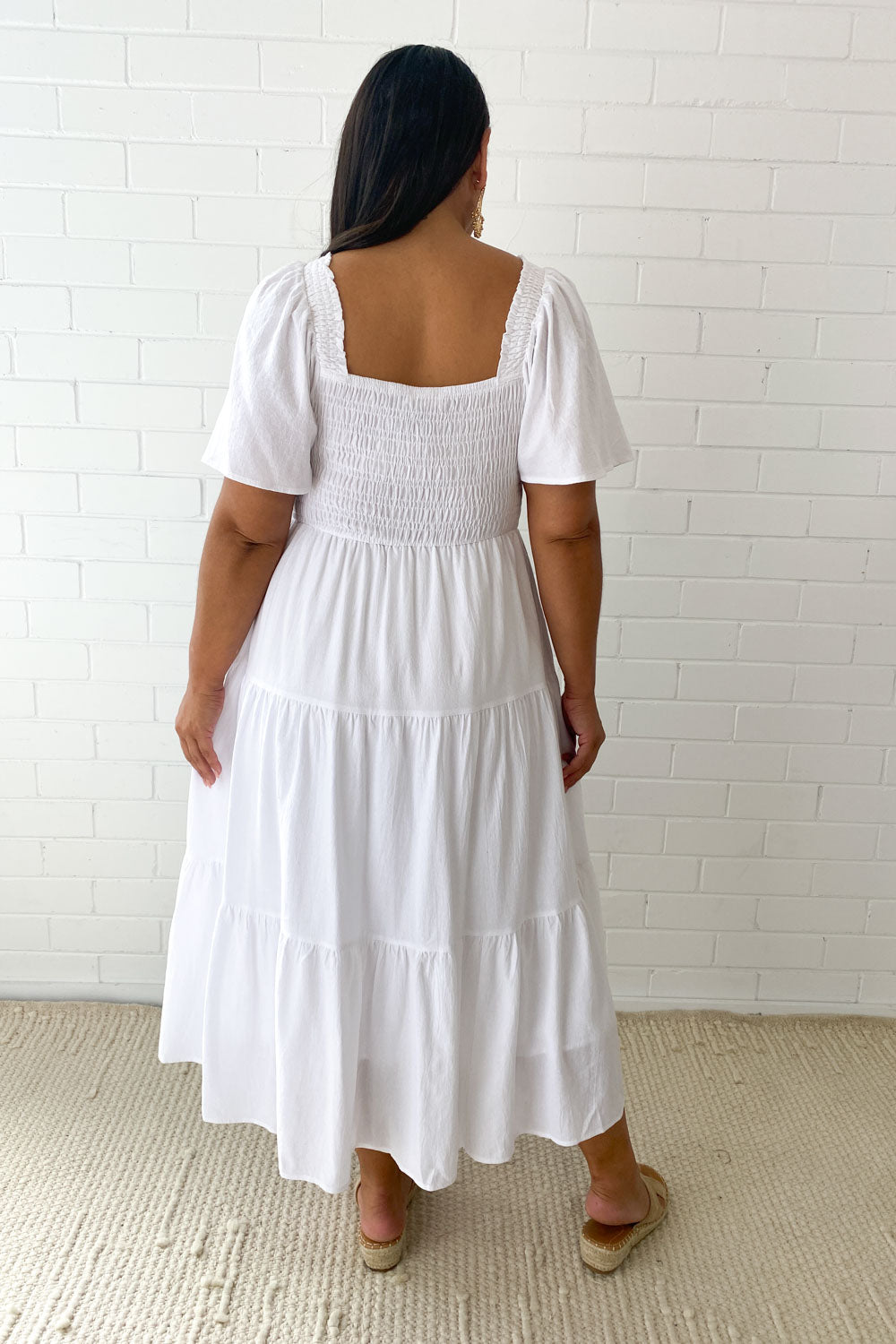 LM | Feminine off-shoulder midi dress