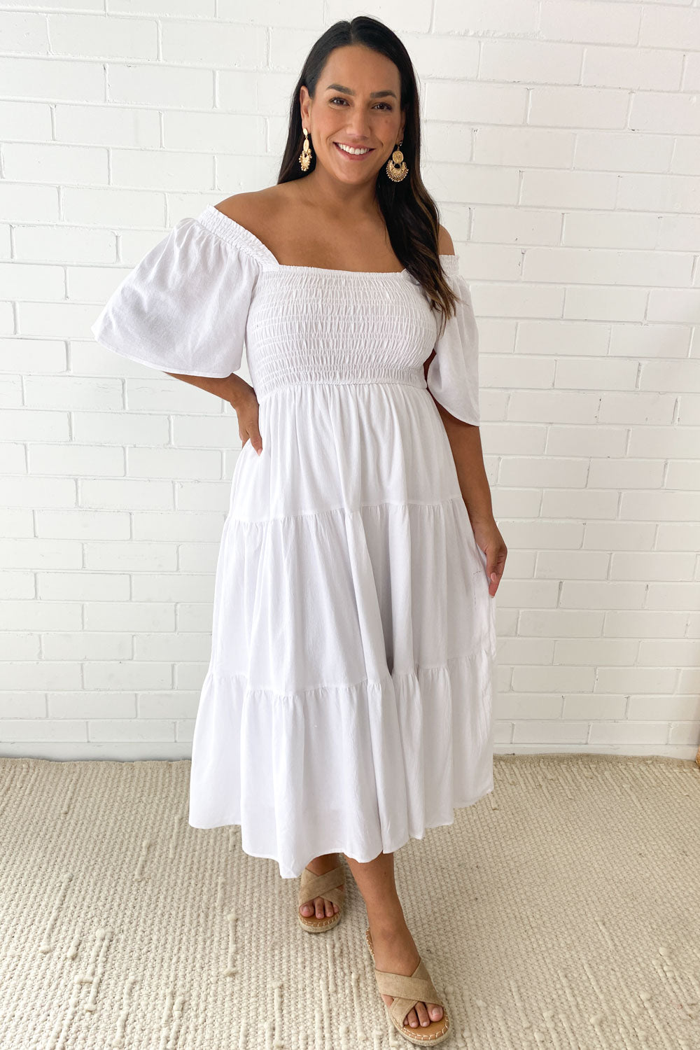 LM | Feminine off-shoulder midi dress