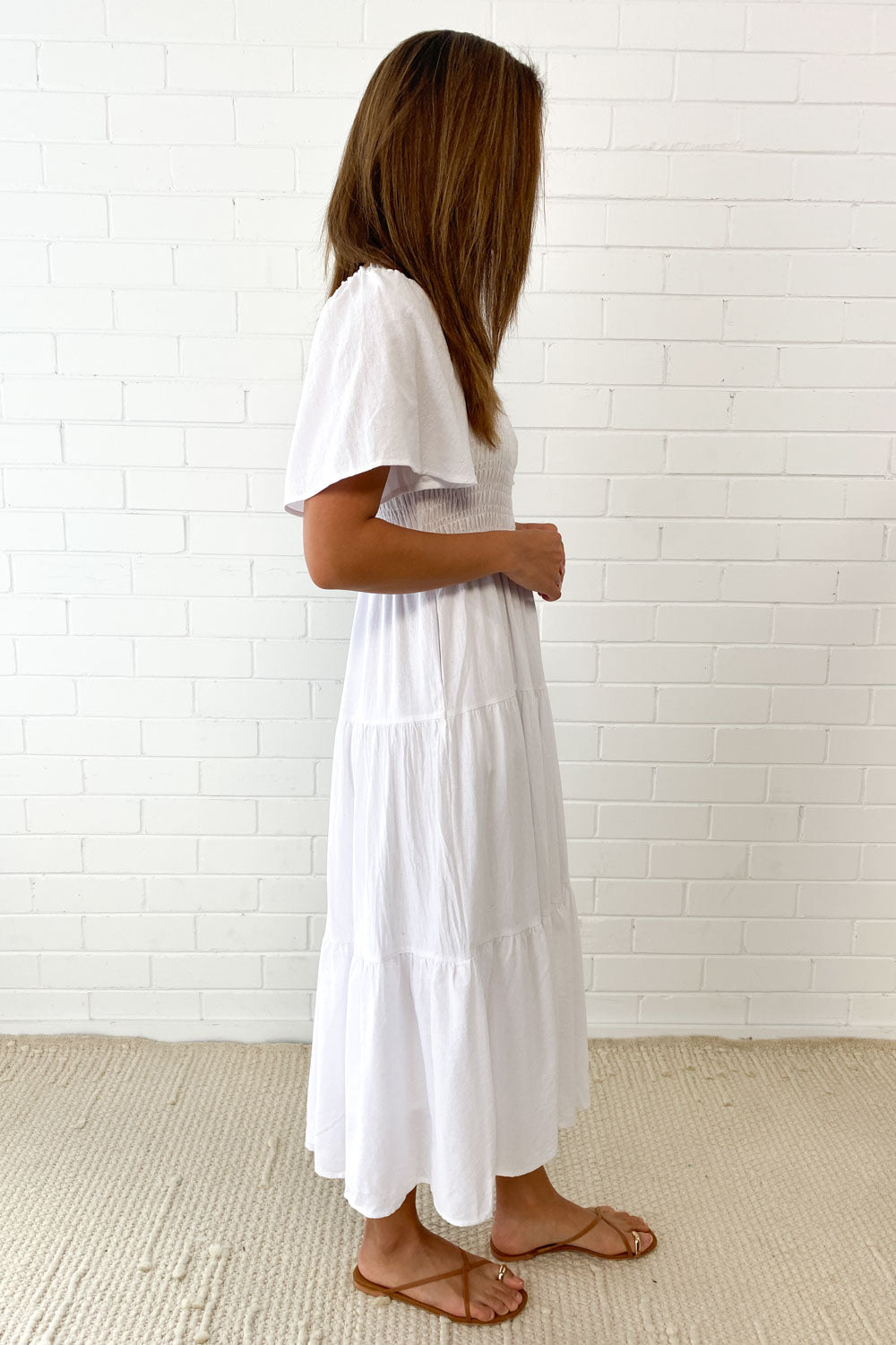 LM | Feminine off-shoulder midi dress