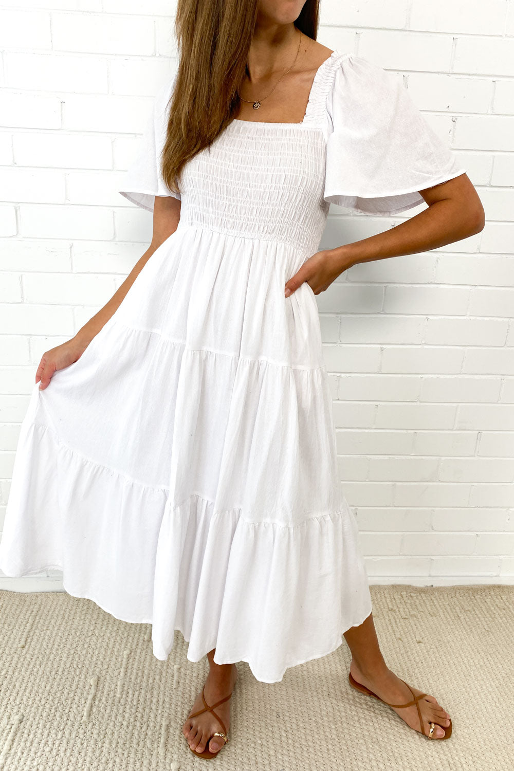 LM | Feminine off-shoulder midi dress