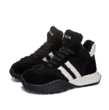 Tailored and Comfortable Orthopedic Boots