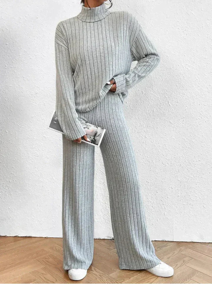 LM | Knitted pants and turtleneck sweater