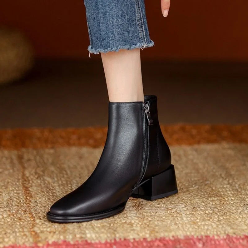 Tailored and Comfortable Orthopedic Heels
