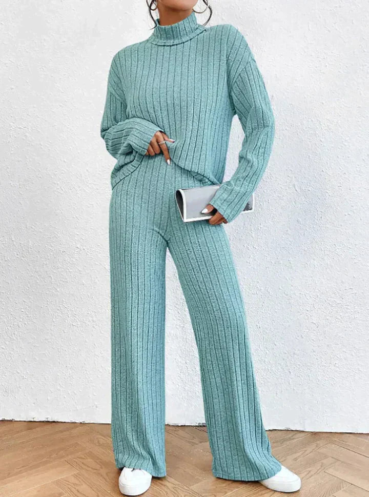 LM | Knitted pants and turtleneck sweater