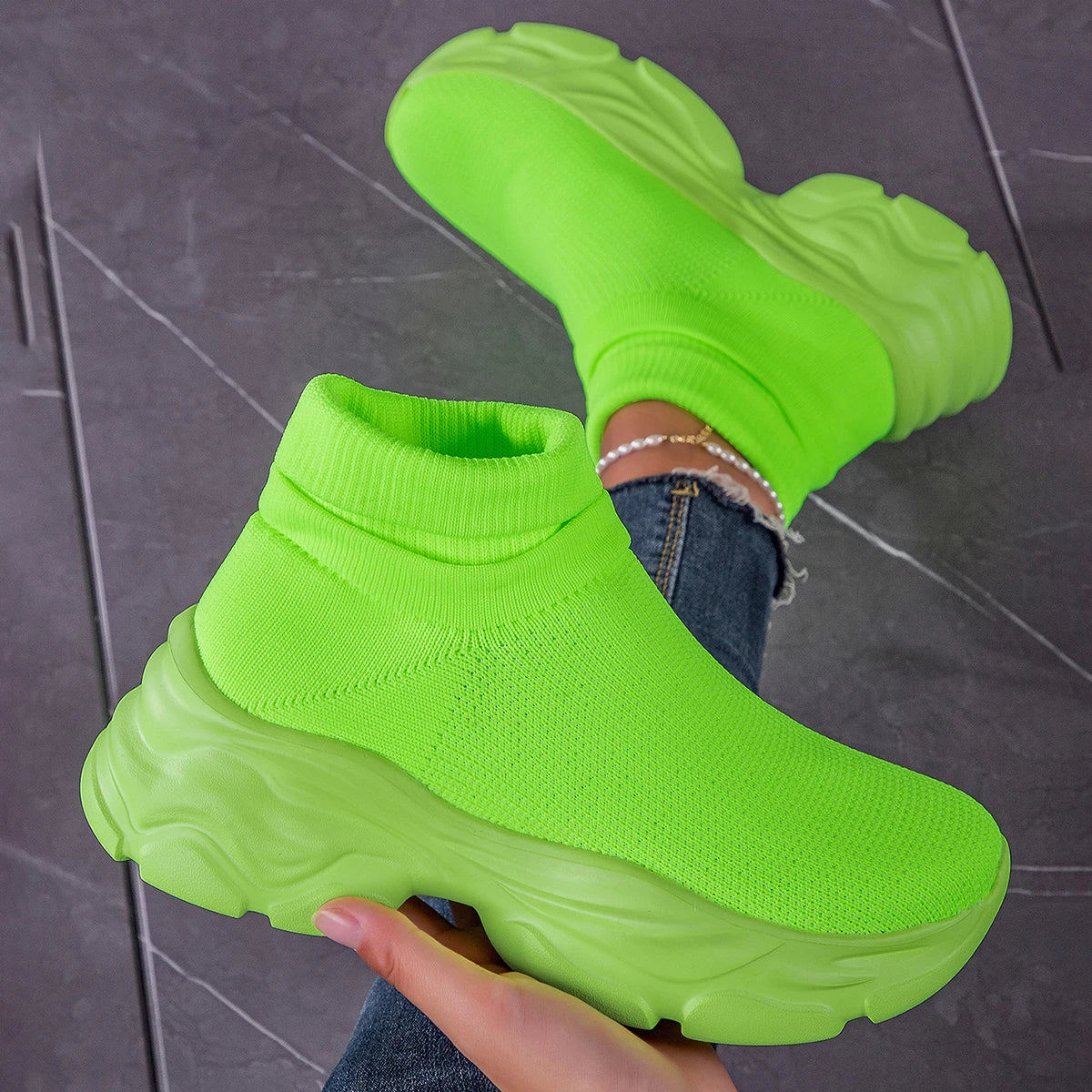 Comfortable and Fashionable Orthopedic Sneakers