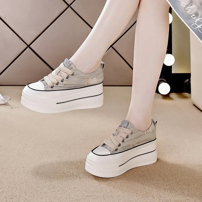 Tailored and Comfortable Orthopedic Sneakers