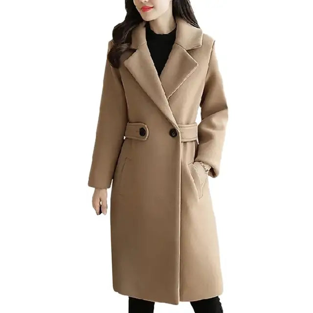 LM | Fashionable and minimalist coat