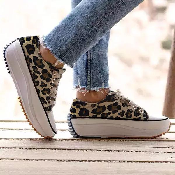 LM | Supportive and stylish orthopaedic sneakers