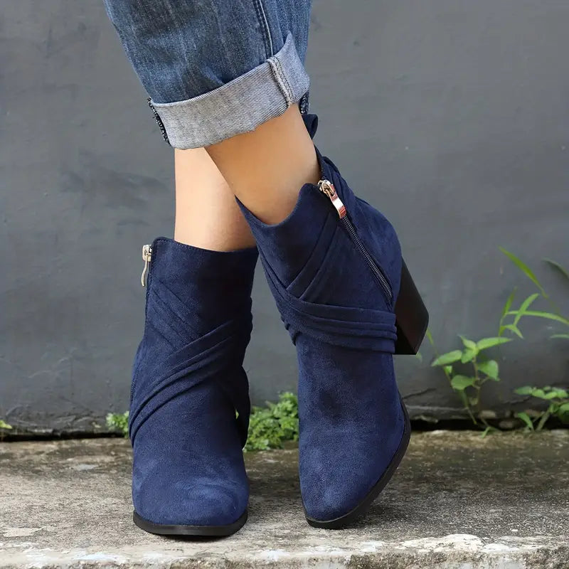 LM | WITH SIDE ZIPPER AND CHUNKY HEELS