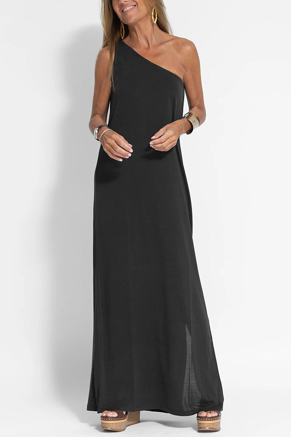LM | Flawless and free one-shoulder maxi dress with relaxed slit