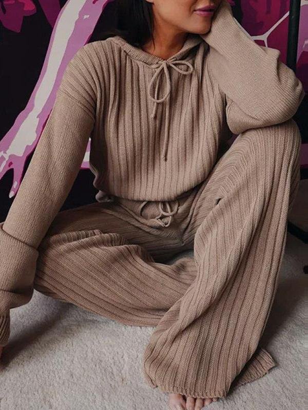 LM | Trendy and elegant winter hoodie