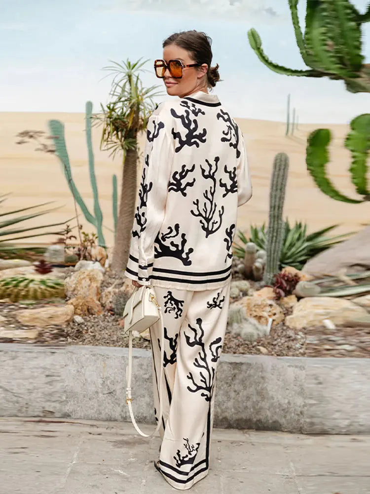 LM | LIGHT AND COMFORTABLE SATIN UNIQUE PRINT ELASTIC WAIST POCKET WIDE LEG PANTS