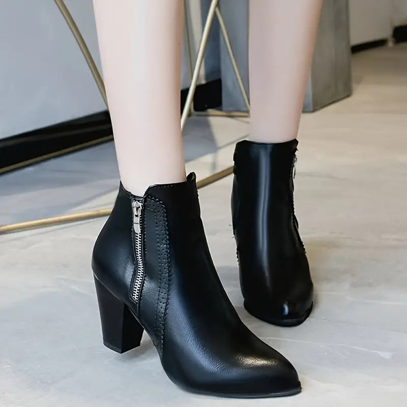 LM | WITH SOFT SOLE AND CHUNKY HEELS
