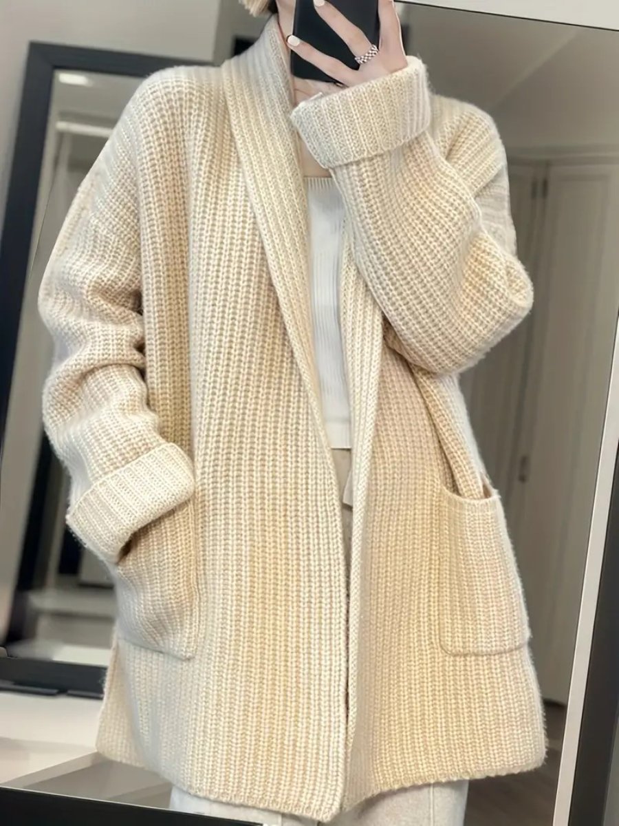LM | Relaxed and timeless winter cardigan